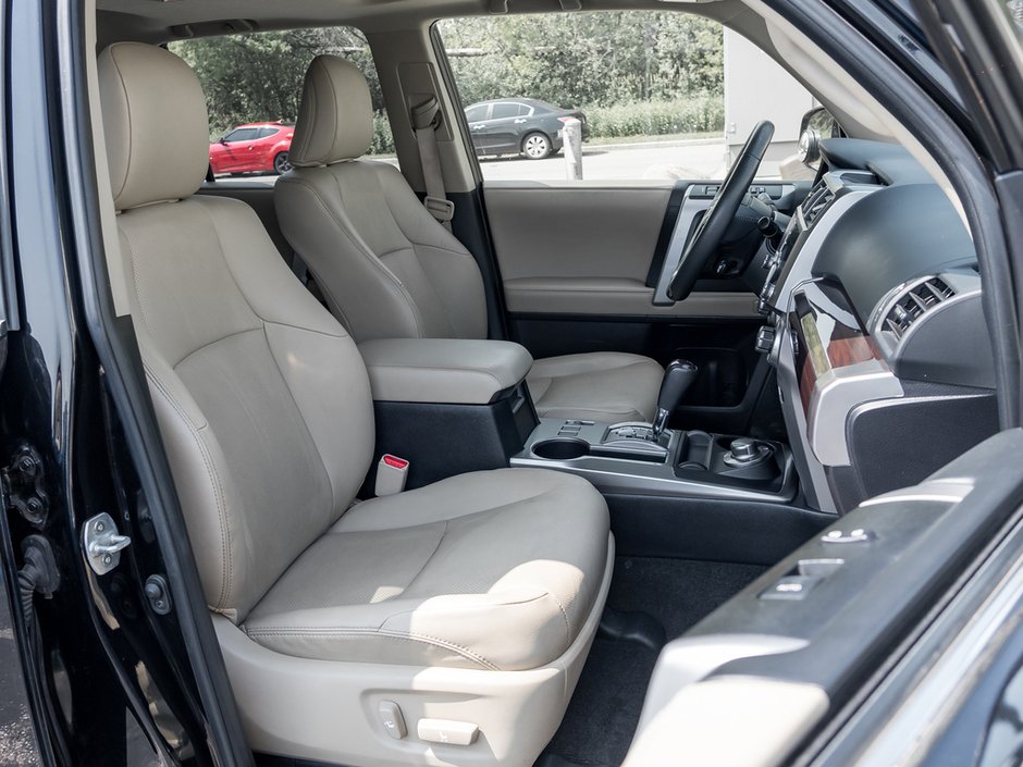 2021 Toyota 4Runner Base-21
