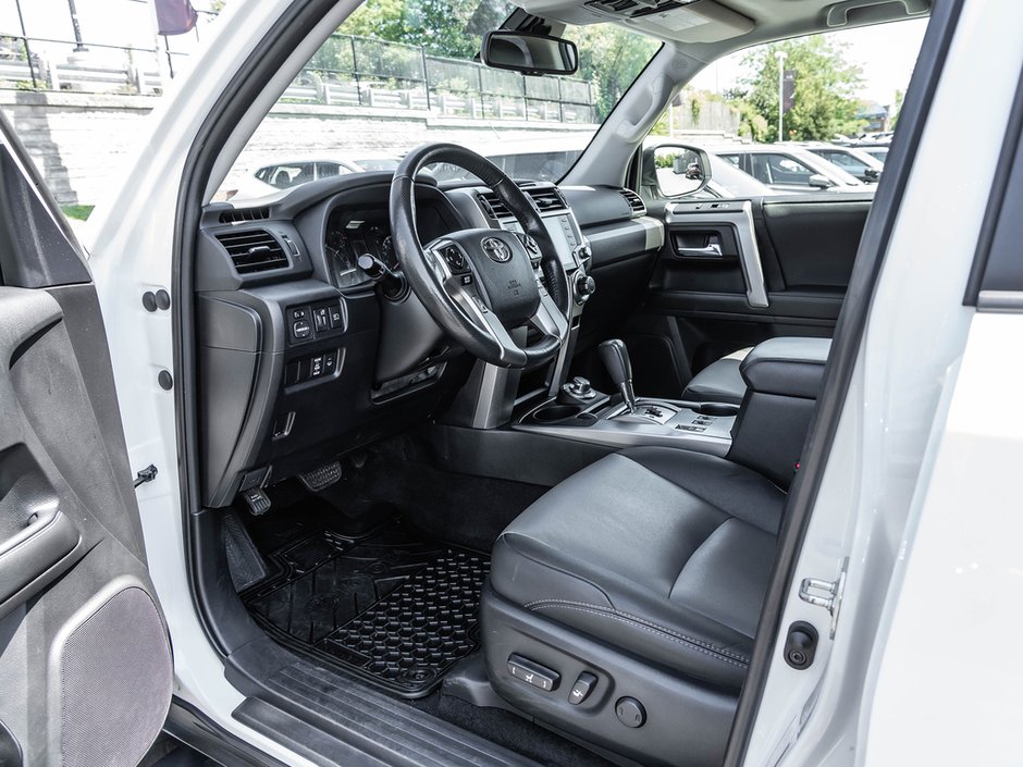 2024 Toyota 4Runner Base-7