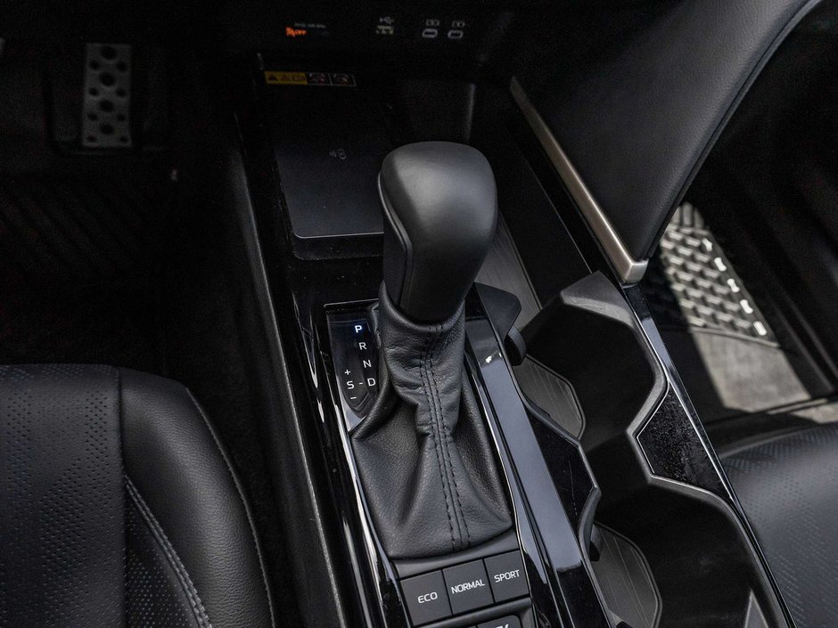 2025 Toyota Camry XSE-21