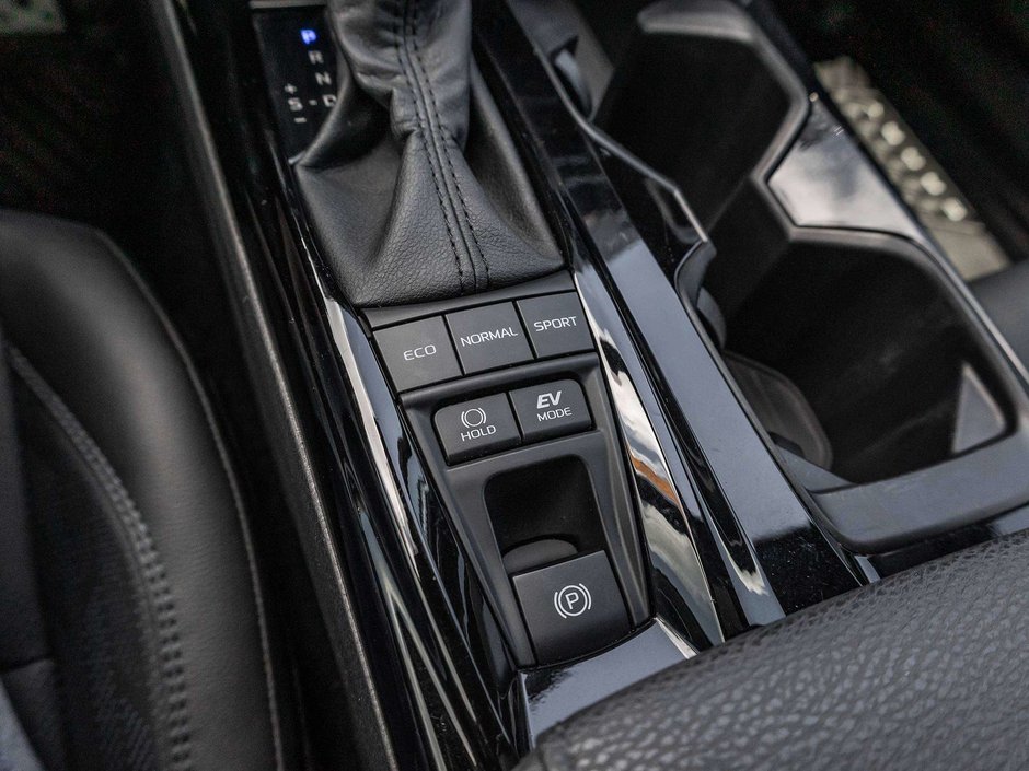 2025 Toyota Camry XSE-20