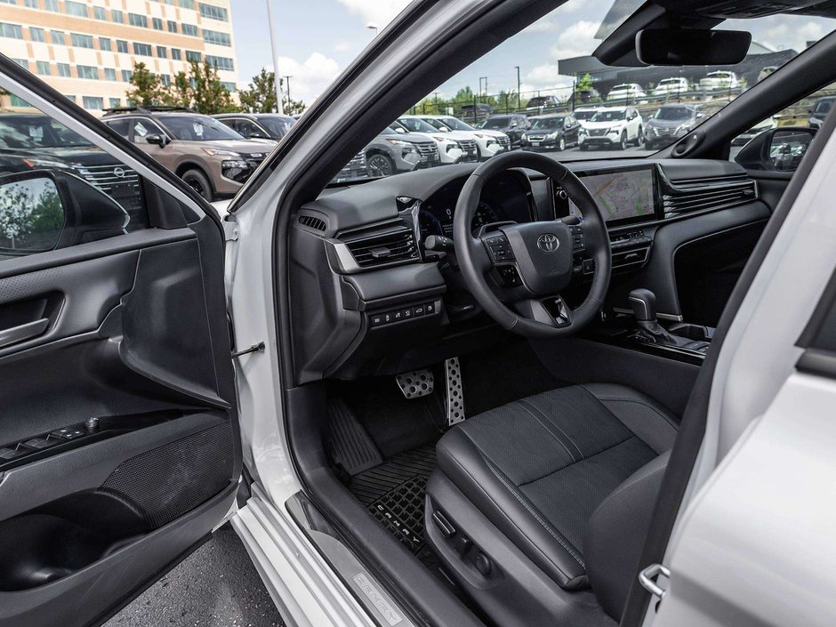 2025 Toyota Camry XSE-7