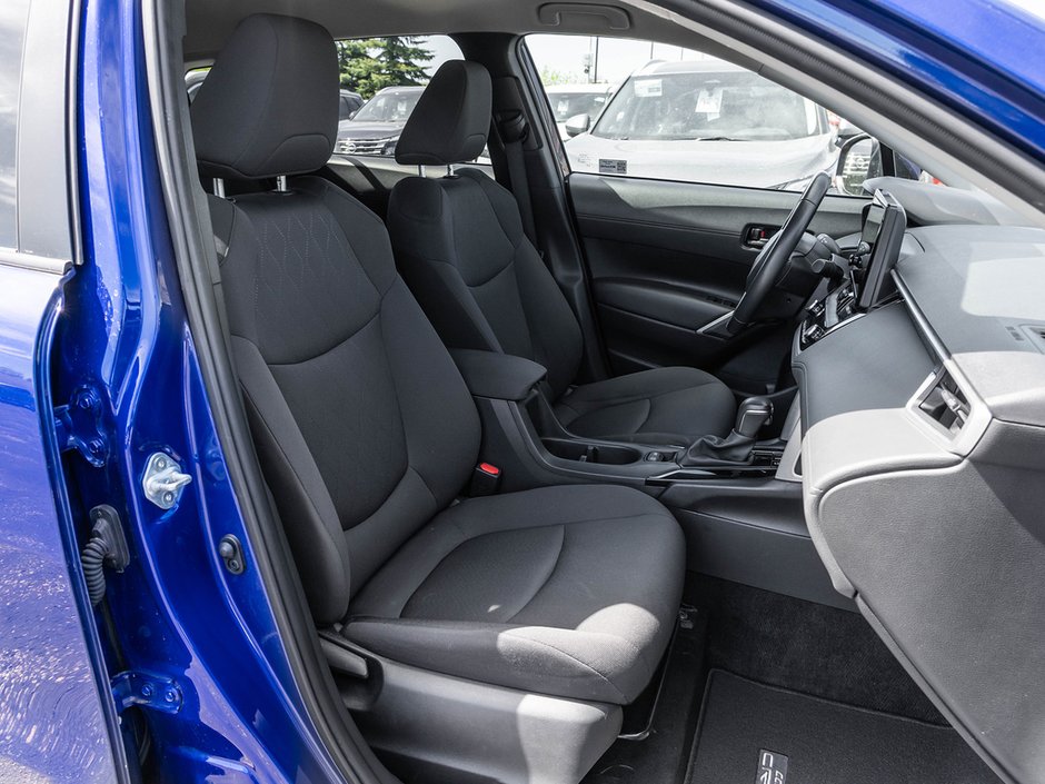 2024 Toyota Corolla Cross LE-19