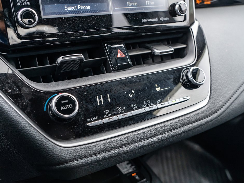 2022 Toyota Corolla SE-17