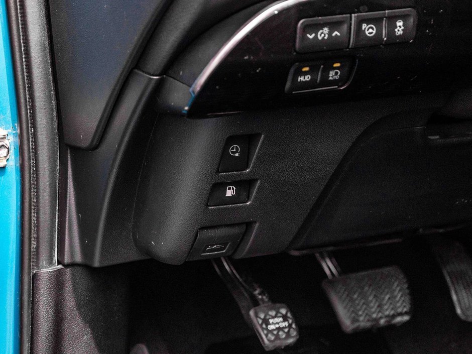 2020 Toyota Prius Prime Upgrade-15