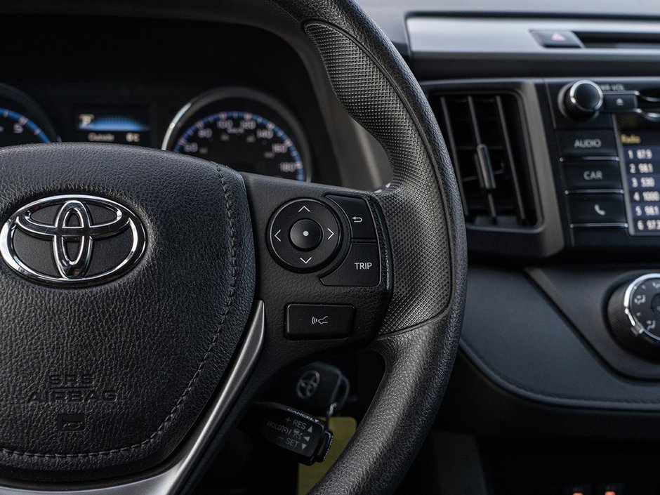 2018 Toyota RAV4 LE-8