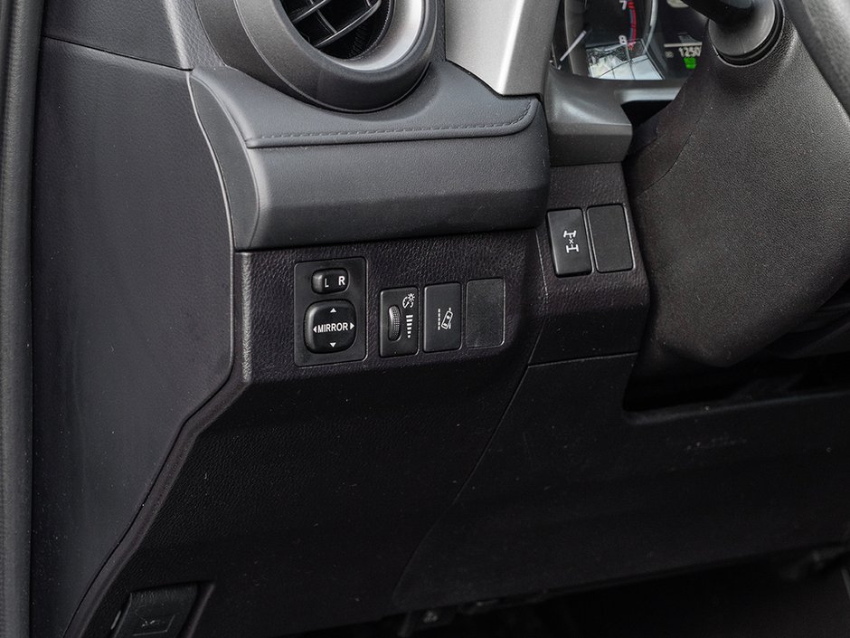 2018 Toyota RAV4 LE-10