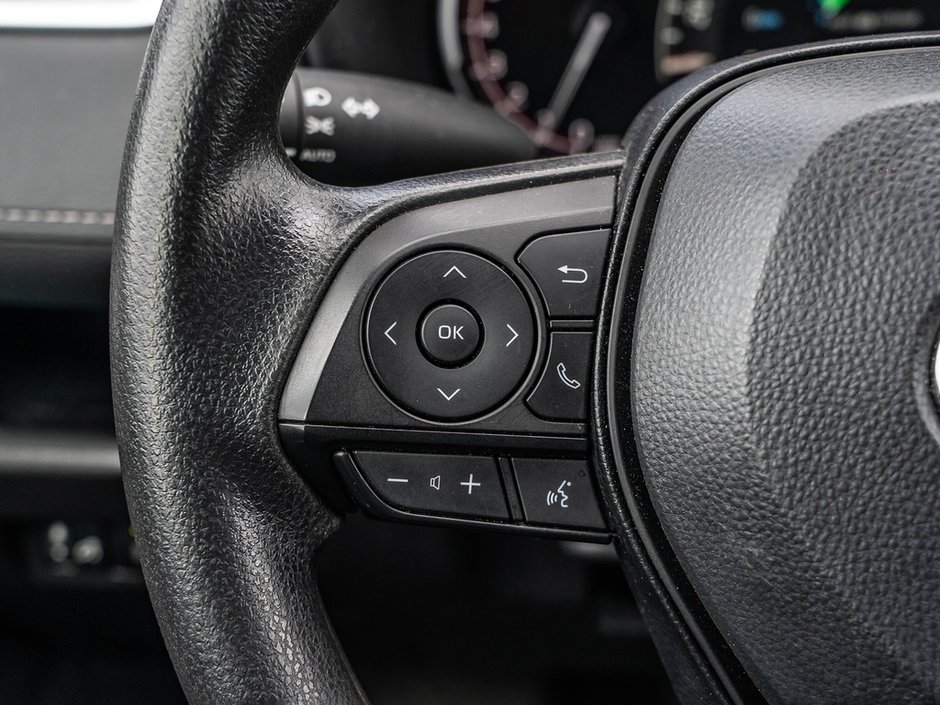 2025 Toyota RAV4 LE-8