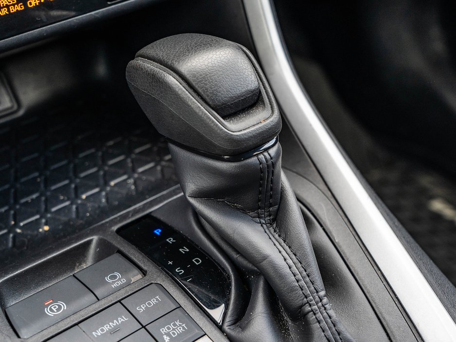 2025 Toyota RAV4 LE-15