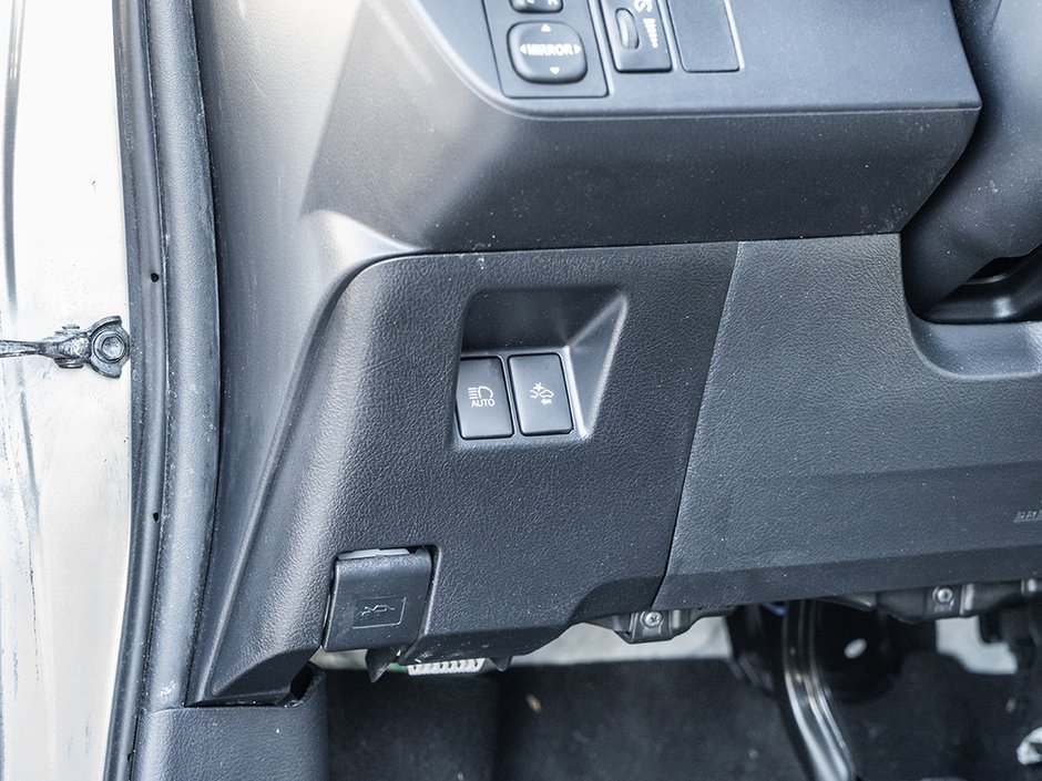 2017 Toyota Yaris LE-15