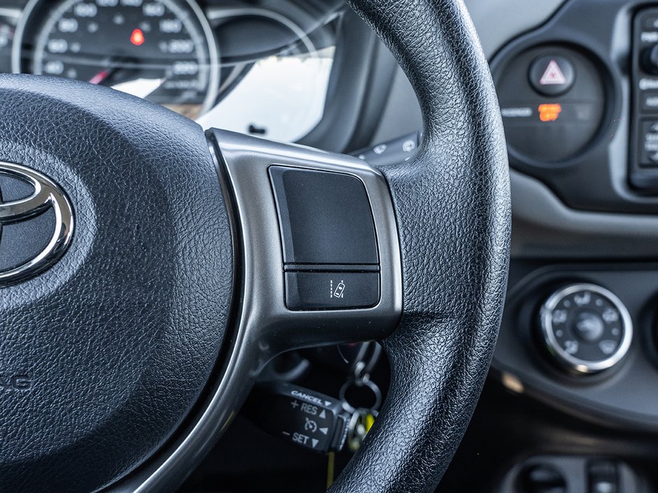 2017 Toyota Yaris LE-12