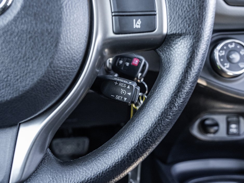 2017 Toyota Yaris LE-13