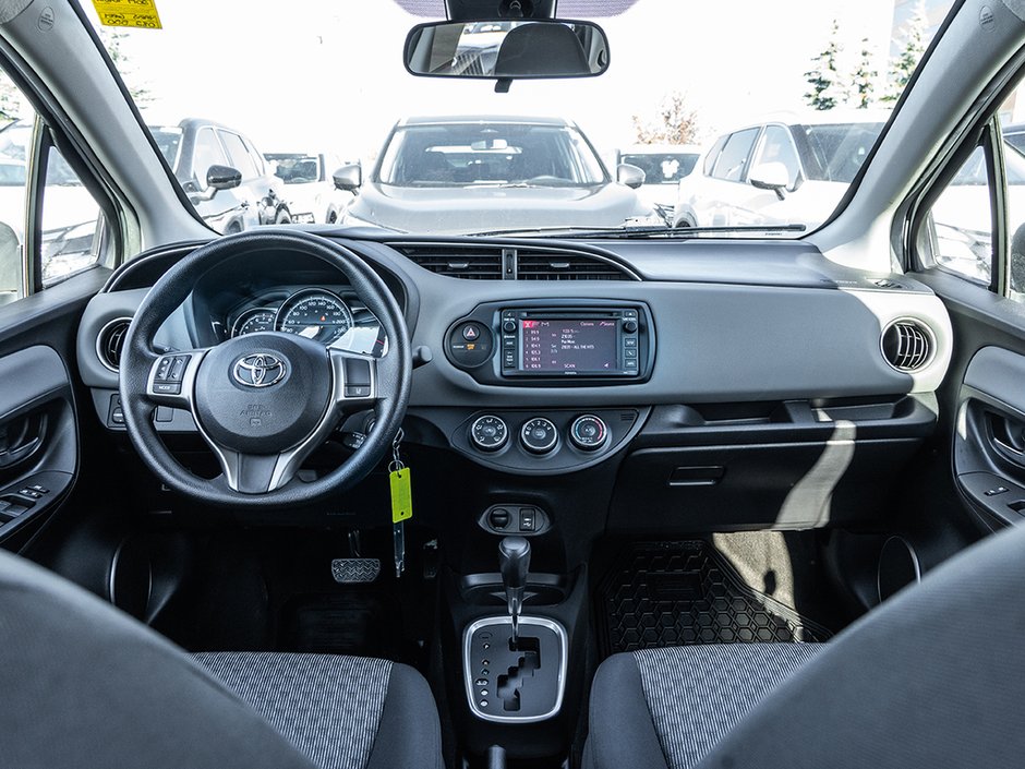 2017 Toyota Yaris LE-22