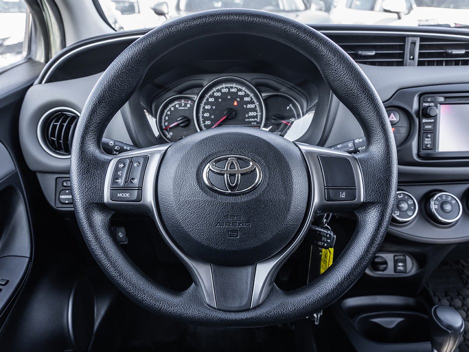 2017 Toyota Yaris LE-7