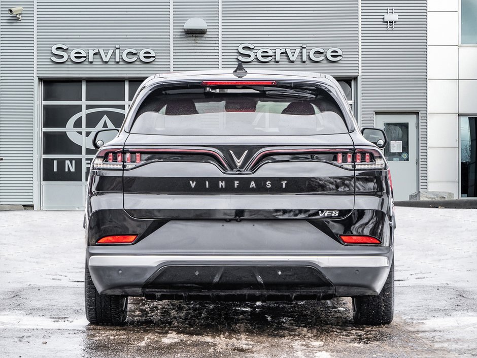 2023 VinFast VF 8 Eco-5