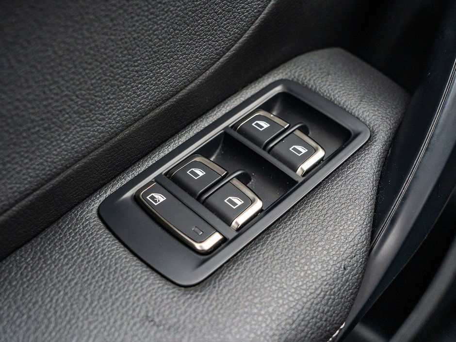 2023 VinFast VF 8 Eco-12