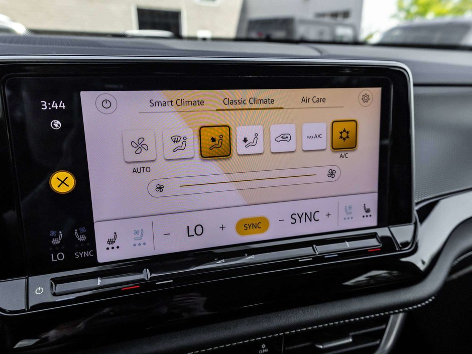 2024 Volkswagen Atlas Cross Sport Execline-23