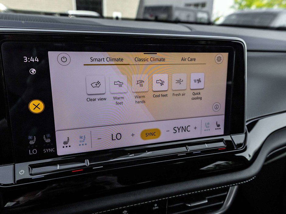 2024 Volkswagen Atlas Cross Sport Execline-24