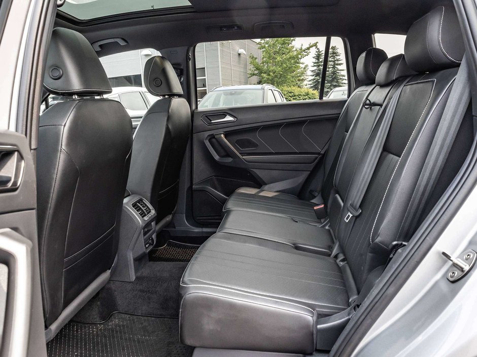 2023 Volkswagen Tiguan Comfortline R-Line Black-24