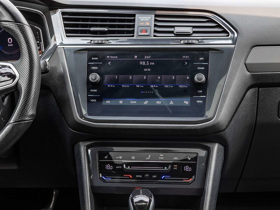2023 Volkswagen Tiguan Comfortline R-Line Black-26