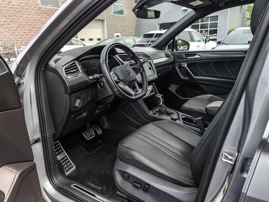 2023 Volkswagen Tiguan Comfortline R-Line Black-6