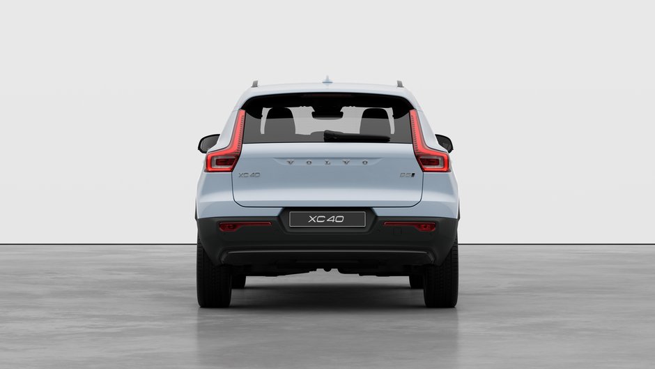 Volvo XC40 Plus (Dark Theme) 2026-5
