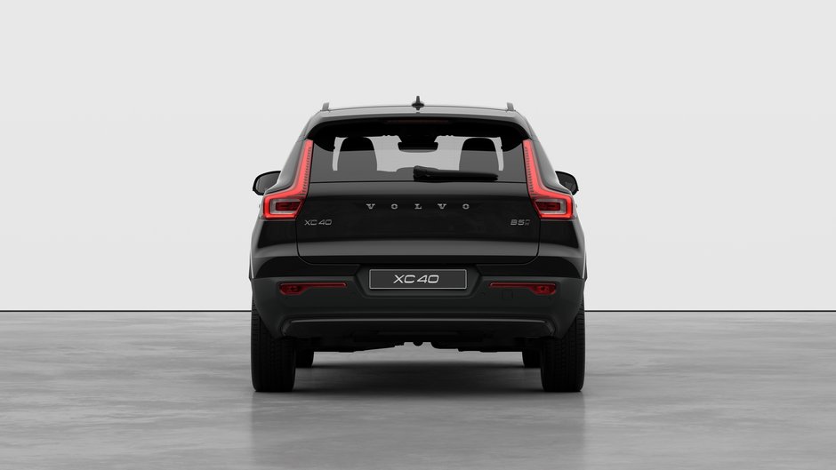 Volvo XC40 Plus (Dark Theme) 2026-5