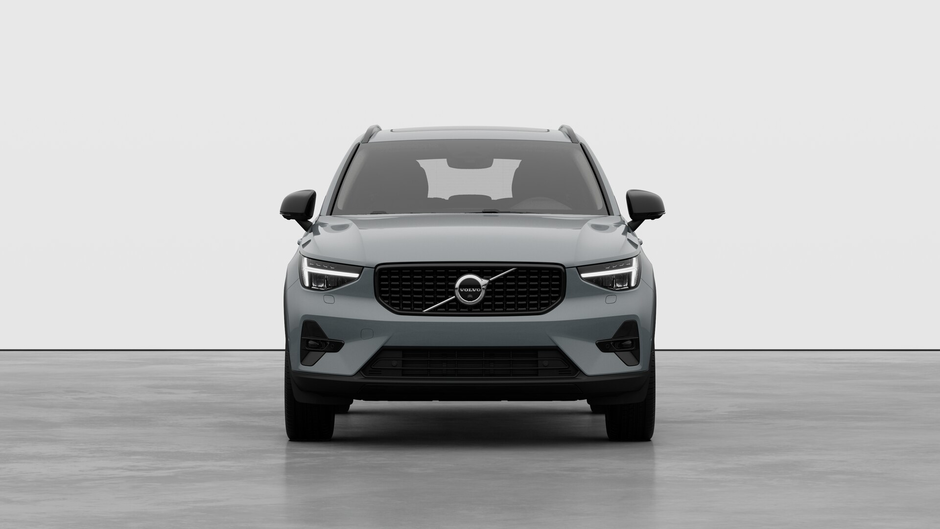Volvo XC40 Plus (Dark Theme) 2026-4