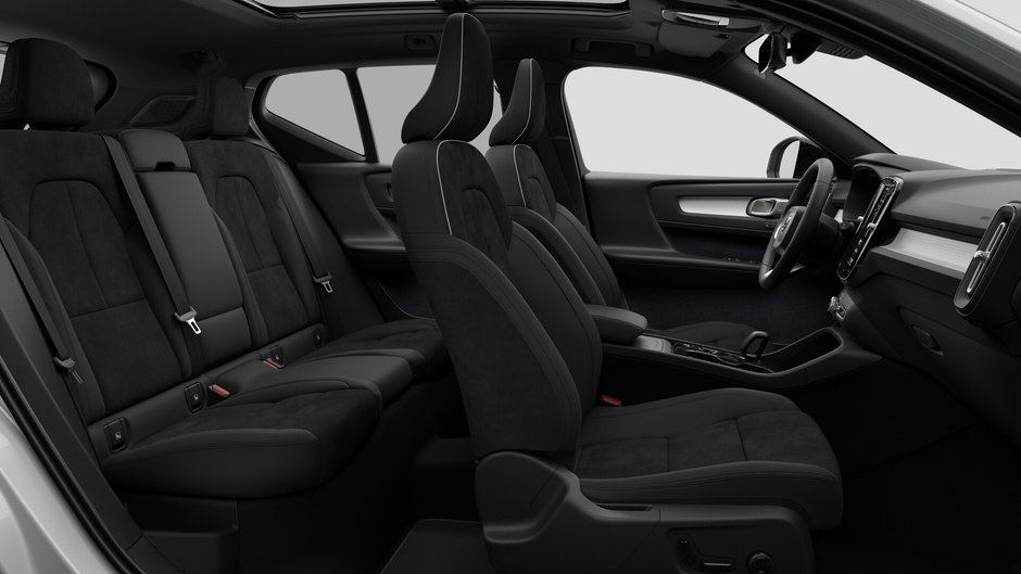 Volvo XC40 Ultra Black Edition 2026-12