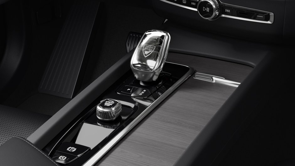 2025 Volvo XC60 Plug-in Hybrid Ultra-8