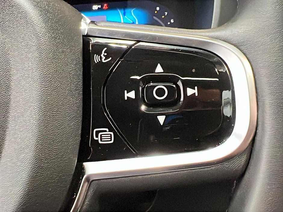 2024 Volvo XC60 B5 PLUS CUIR TOIT PANO NAV 4RM-21