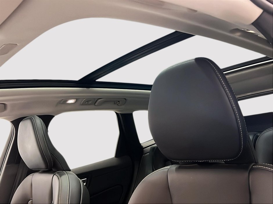2024 Volvo XC60 B5 ULTIMATE CUIR TOIT PANO NAV 4RM-20