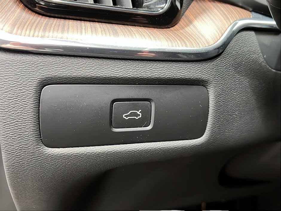 2024 Volvo XC60 B5 ULTIMATE CUIR TOIT PANO NAV 4RM-21