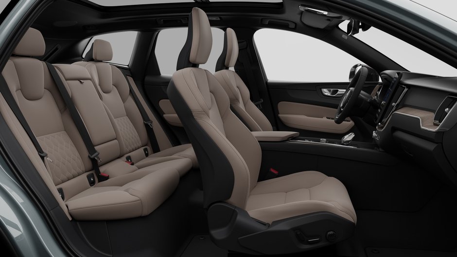 2026 Volvo XC60 Plus-12