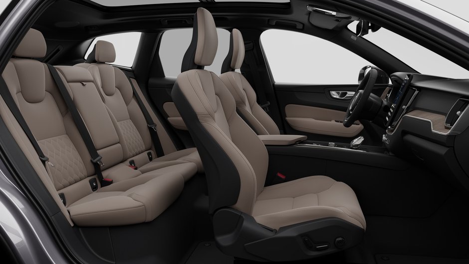 Volvo XC60 Plus (Dark Theme) 2027-12