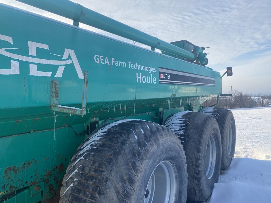 HOULE EL-48-6D-5250  2016 à Cacouna, Québec