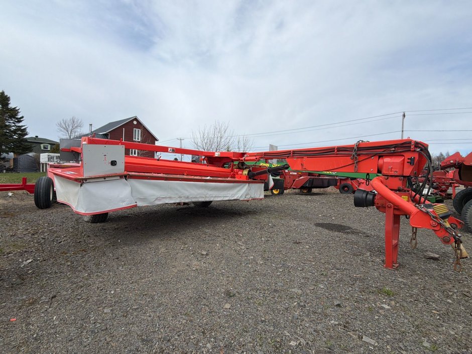 2010 Kuhn FC352G in Cacouna, Quebec