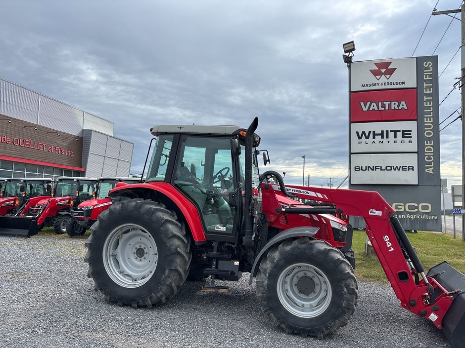 MASSEY FERGUSON 5450  2012 à Cacouna, Québec