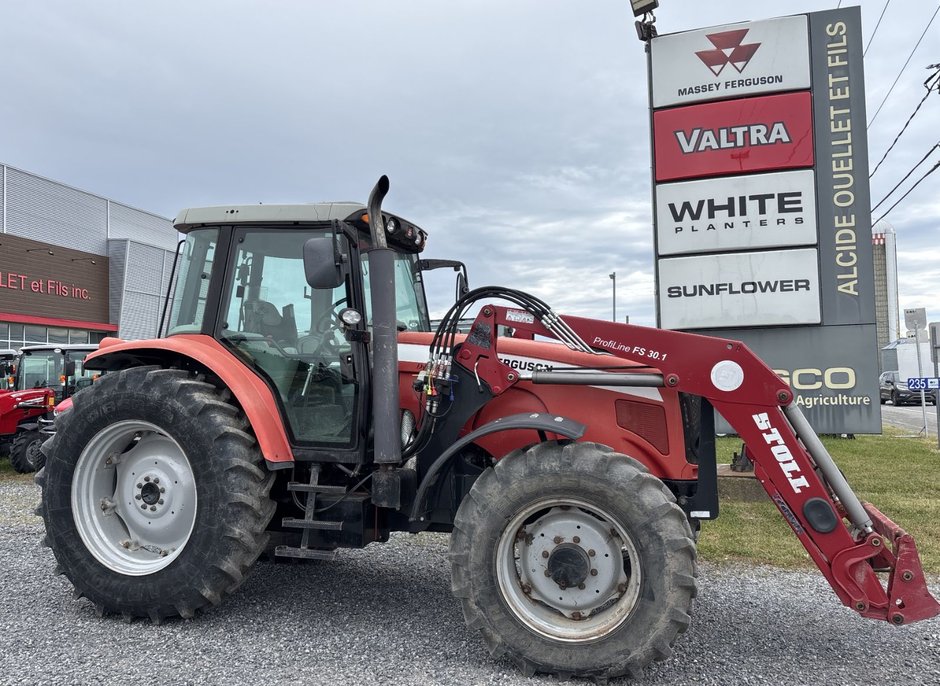 MASSEY FERGUSON 5465  2010 à Cacouna, Québec