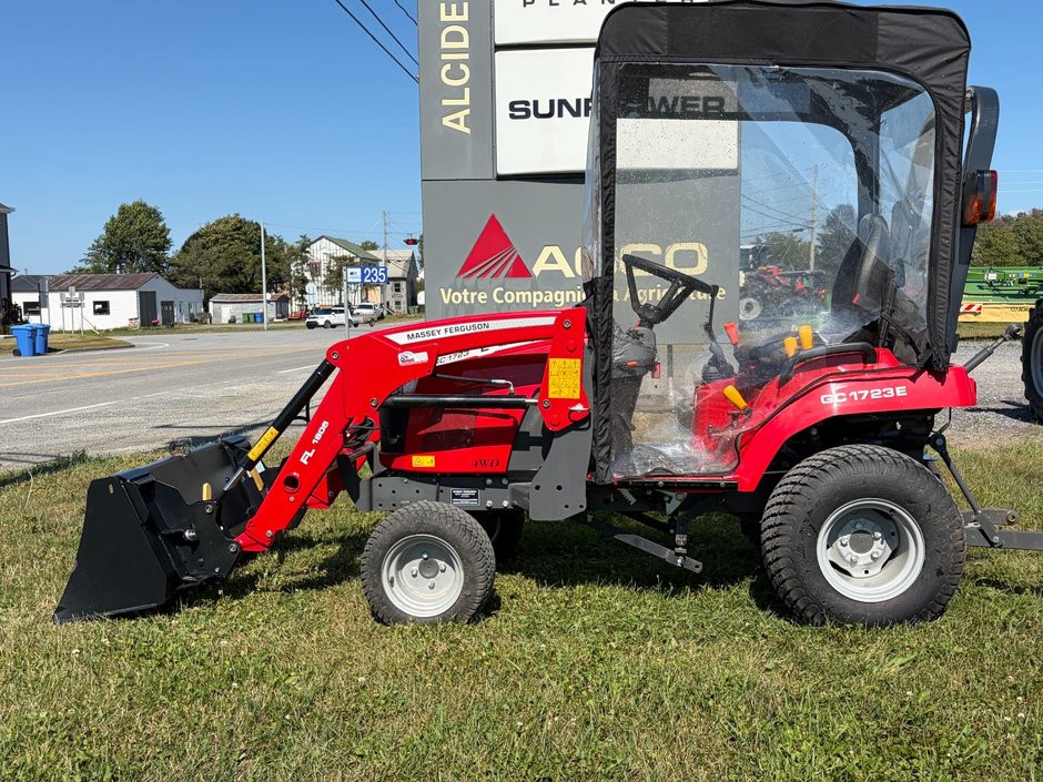 2023 MASSEY FERGUSON GC1723E in Cacouna, Quebec