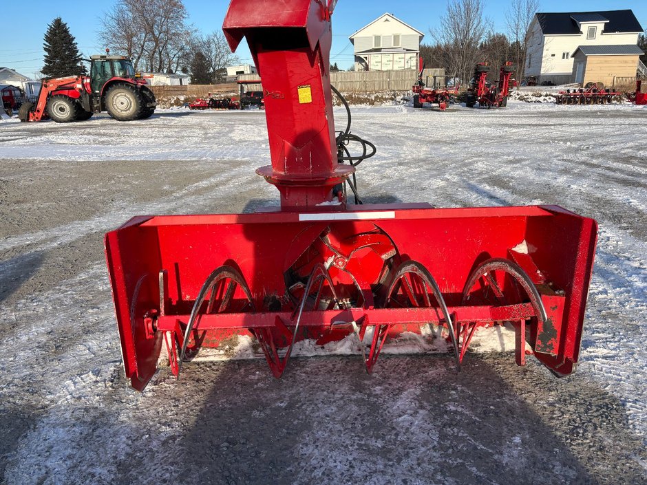2014 Pronovost P800 in Cacouna, Quebec
