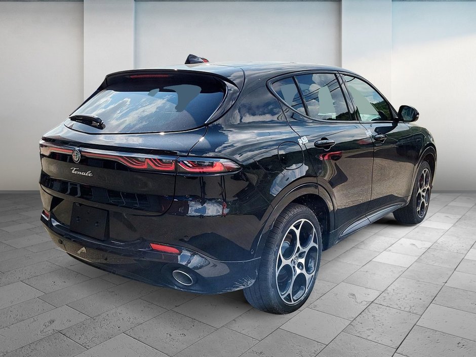 Alfa Romeo de Québec in Boischatel, 2024 Alfa Romeo Stelvio COMPETIZIONE