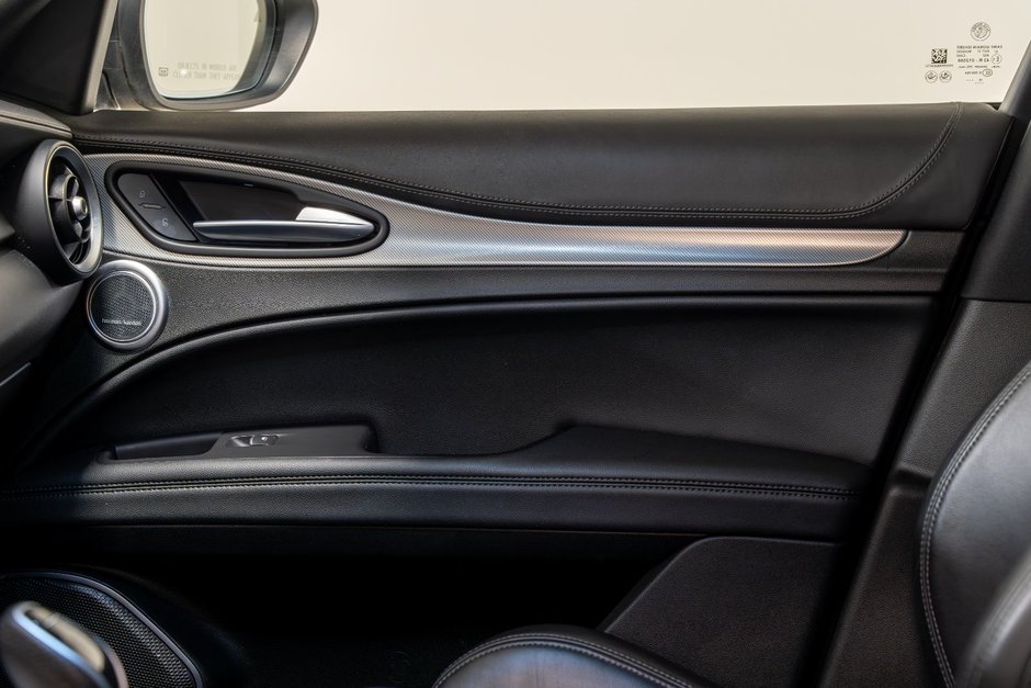 2021 Alfa Romeo Stelvio Ti Sport-13