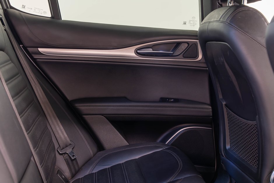 2021 Alfa Romeo Stelvio Ti Sport-24