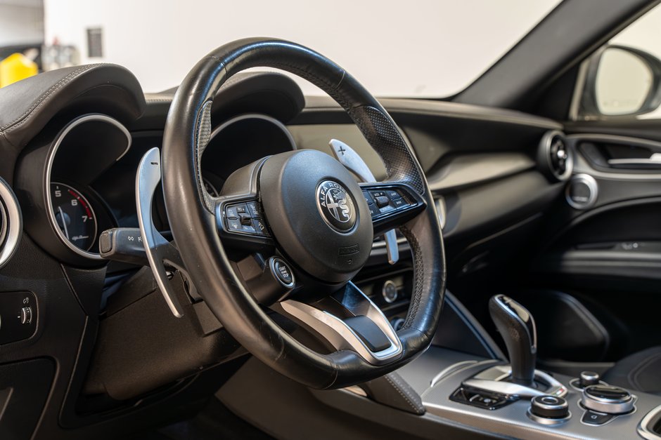 2021 Alfa Romeo Stelvio Ti Sport-12