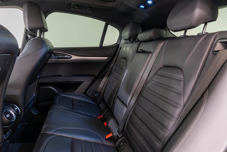 2021 Alfa Romeo Stelvio Ti Sport-20