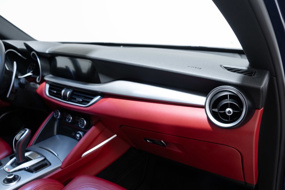 2021 Alfa Romeo Stelvio Ti Sport-23