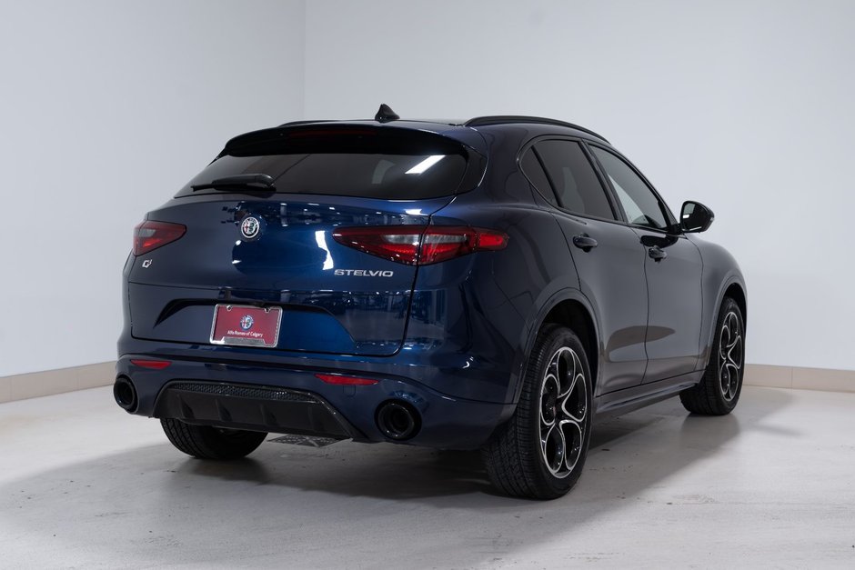2021 Alfa Romeo Stelvio Ti Sport-4