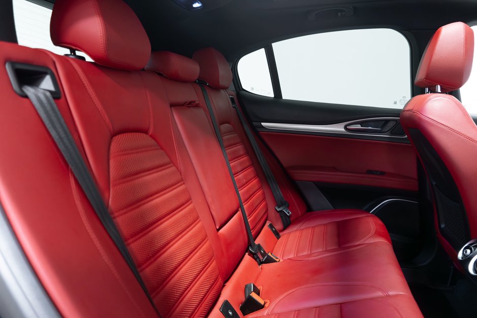2021 Alfa Romeo Stelvio Ti Sport-27