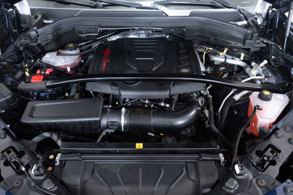 2021 Alfa Romeo Stelvio Ti Sport-9