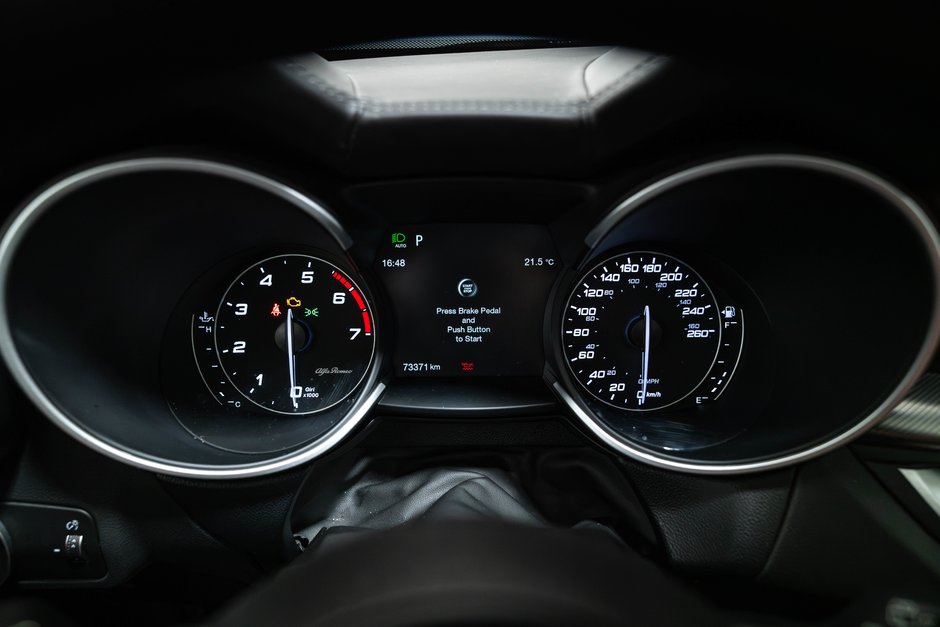 2022 Alfa Romeo Stelvio Veloce-15